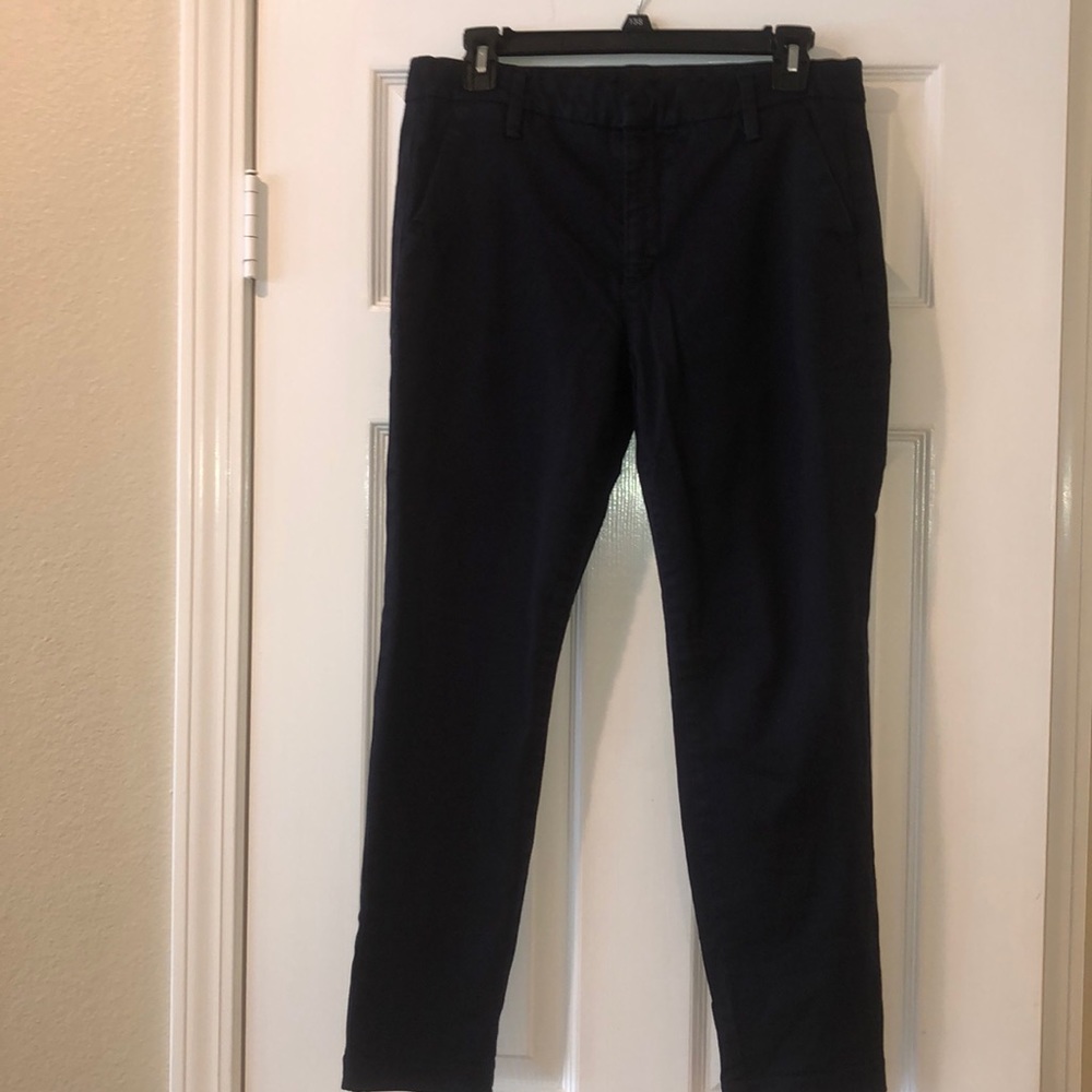 Women’s size 28 Joes Jeans. Mid Rise/Skinny Jeans